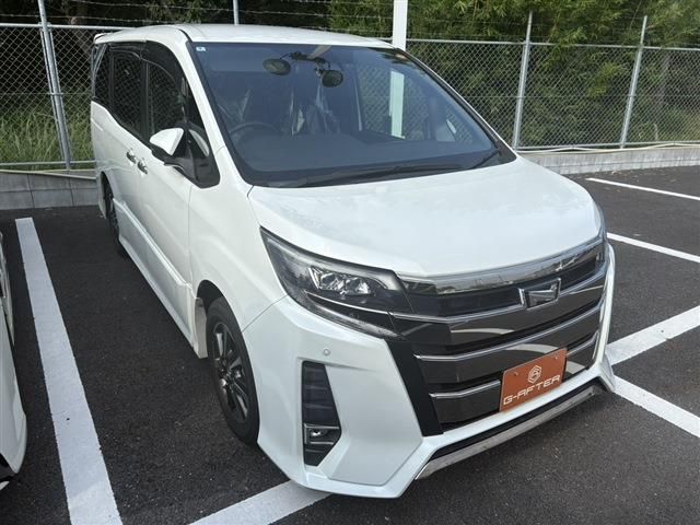 TOYOTA / NOAH