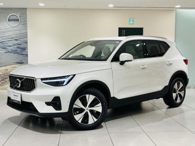 VOLVO / VOLVO XC40