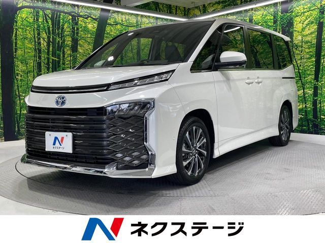 TOYOTA / VOXY HYBRID