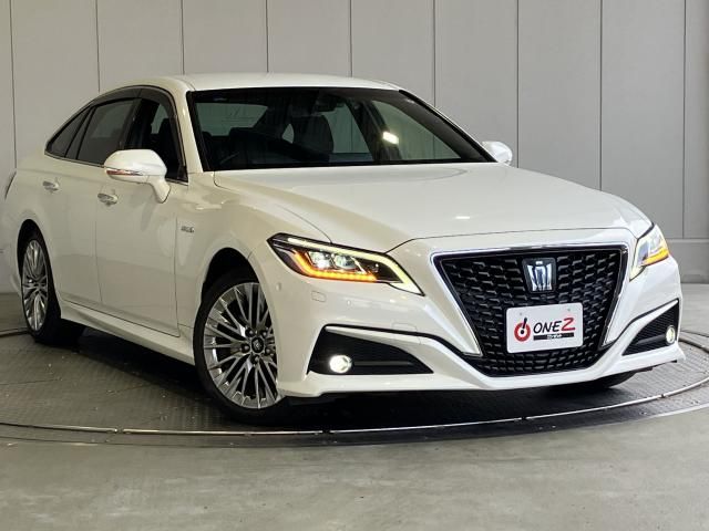 TOYOTA / CROWN sedan hybrid