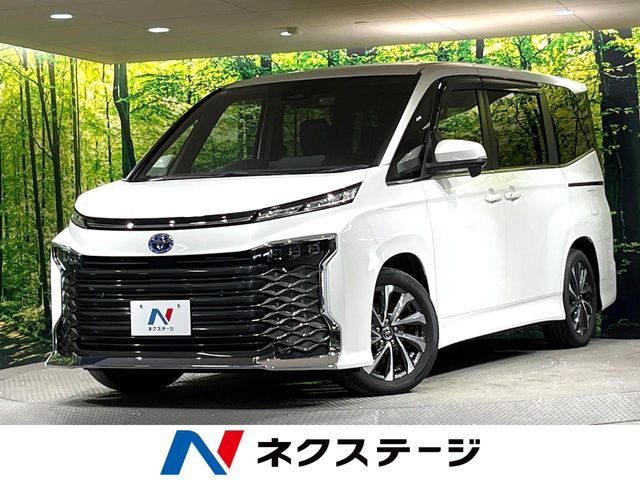 TOYOTA / VOXY HYBRID