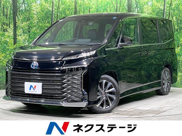 TOYOTA / VOXY HYBRID