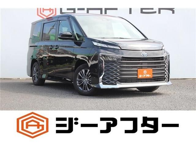 TOYOTA / VOXY HYBRID