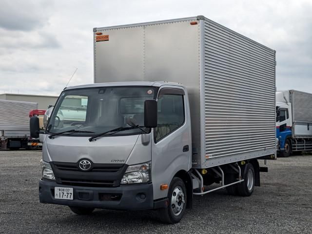TOYOTA / DYNA
