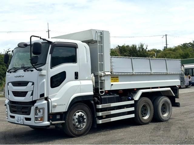 ISUZU / GIGA