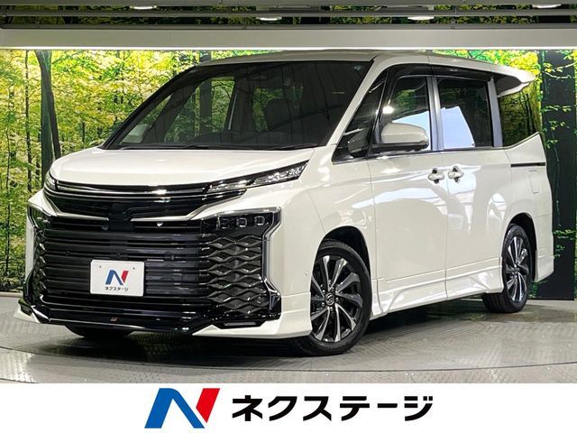 TOYOTA / VOXY HYBRID