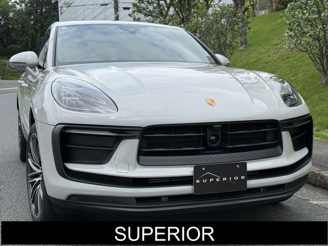 PORSCHE / PORSCHE Macan