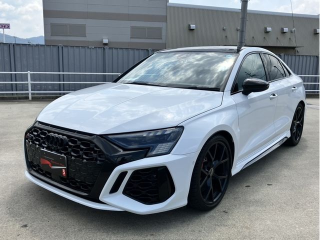 AUDI / AUDI RS3 Sedan