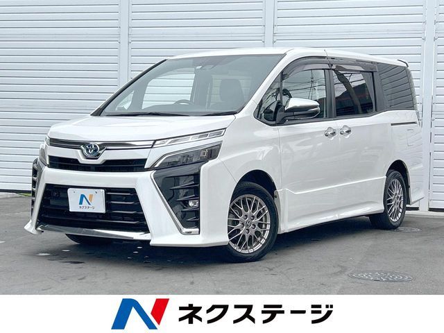 TOYOTA / VOXY HYBRID