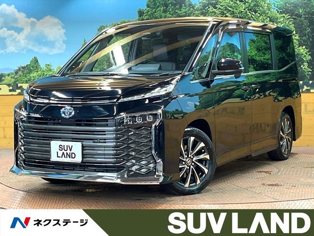 TOYOTA / VOXY HYBRID