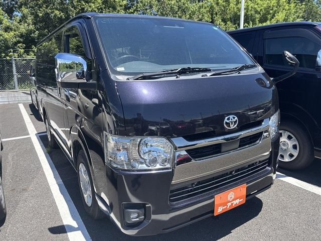 TOYOTA / ハイエース