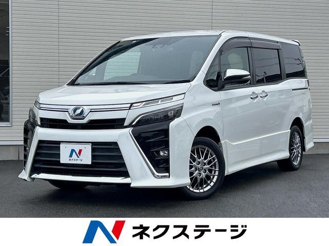 TOYOTA / VOXY HYBRID