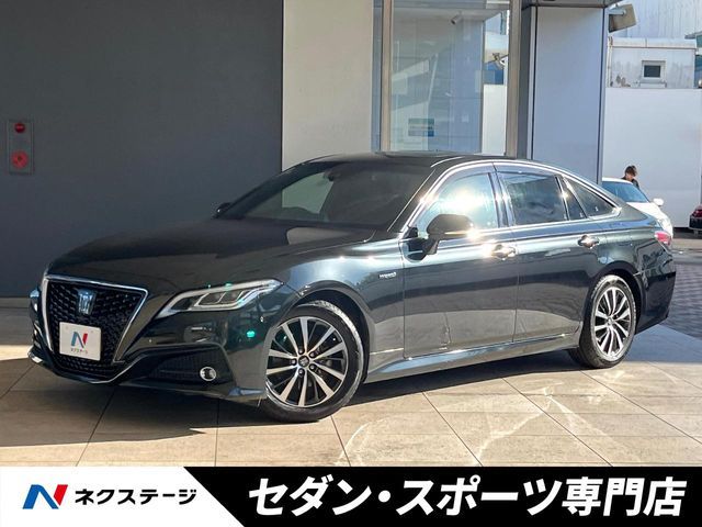TOYOTA / CROWN sedan hybrid