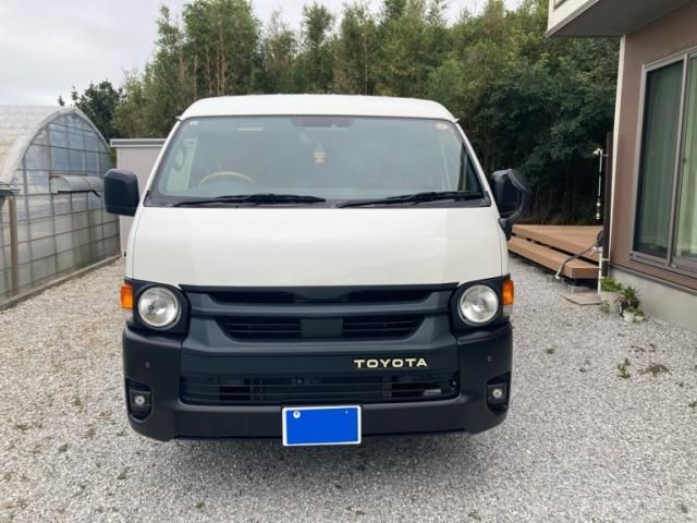 TOYOTA / HIACE van 4WD