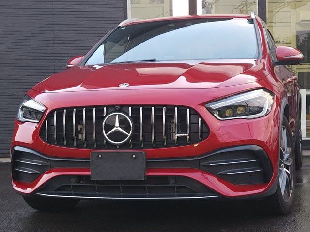 MERCEDES BENZ / MERCEDES AMG GLA class