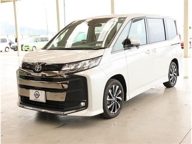 TOYOTA / NOAH
