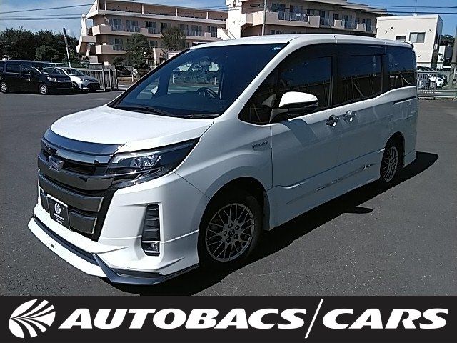 TOYOTA / NOAH HYBRID