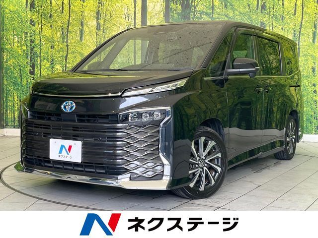 TOYOTA / VOXY HYBRID