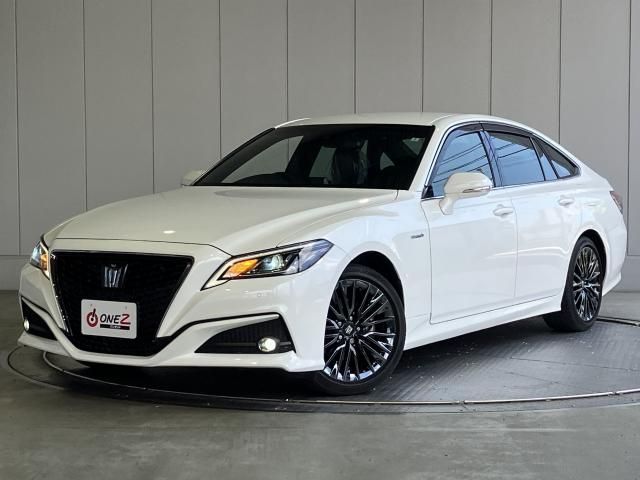 TOYOTA / CROWN sedan hybrid