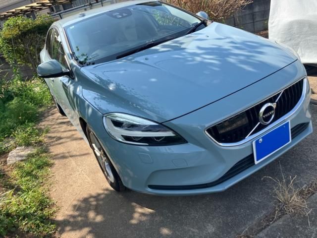 VOLVO / VOLVO V40