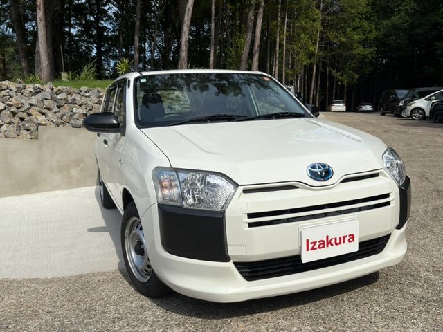 TOYOTA / PROBOX van HYBRID