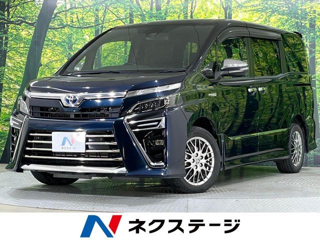 TOYOTA / VOXY HYBRID