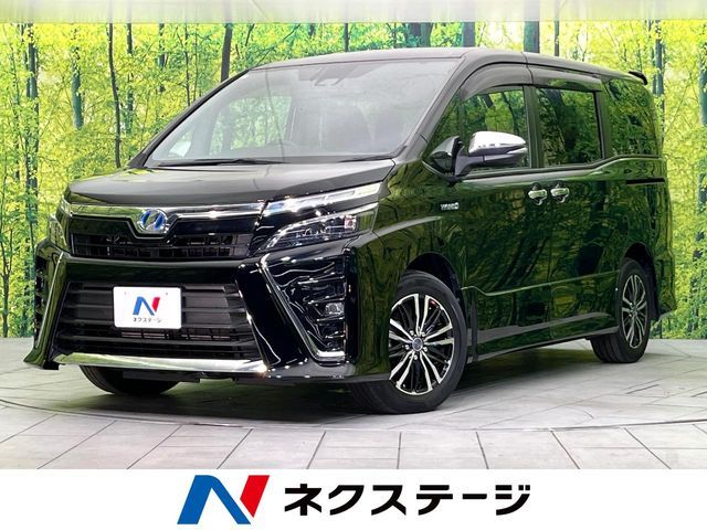 TOYOTA / VOXY HYBRID