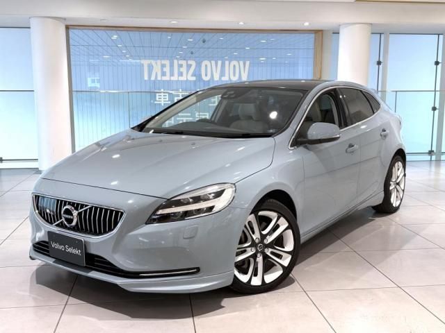 VOLVO / VOLVO V40