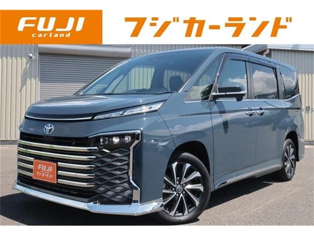TOYOTA / VOXY HYBRID 4WD