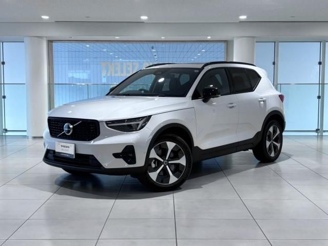 VOLVO / VOLVO XC40