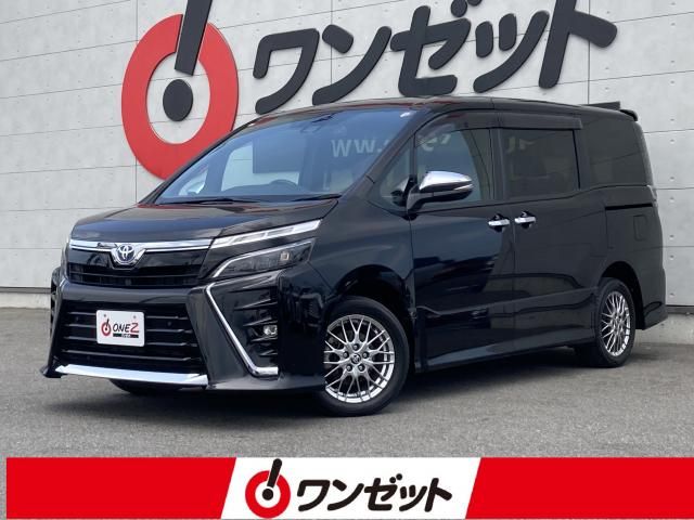 TOYOTA / VOXY HYBRID