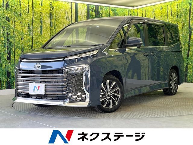 TOYOTA / VOXY HYBRID
