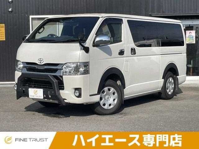 TOYOTA / HIACE van 4WD