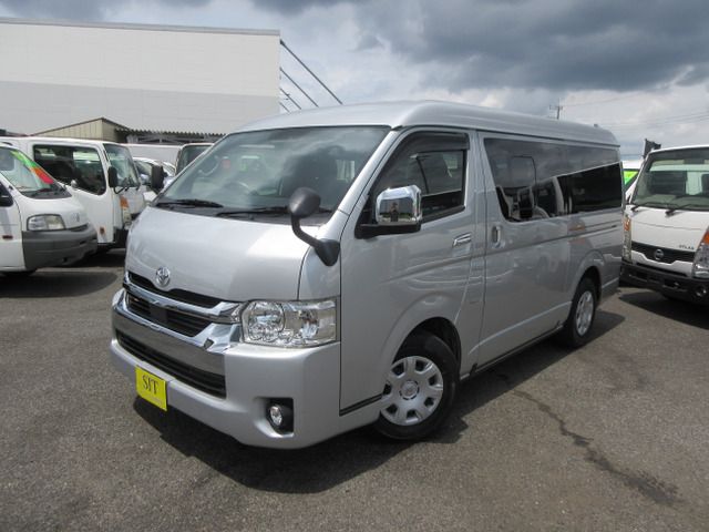 TOYOTA / HIACE wagon