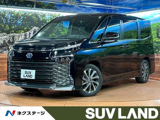 TOYOTA / VOXY HYBRID