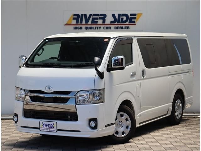 TOYOTA / HIACE van 4WD