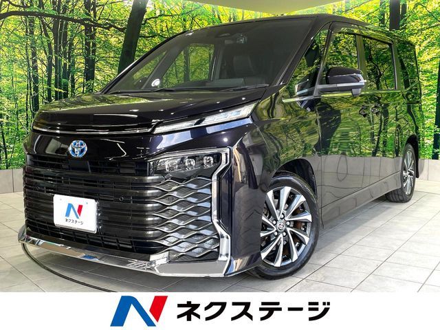 TOYOTA / VOXY HYBRID