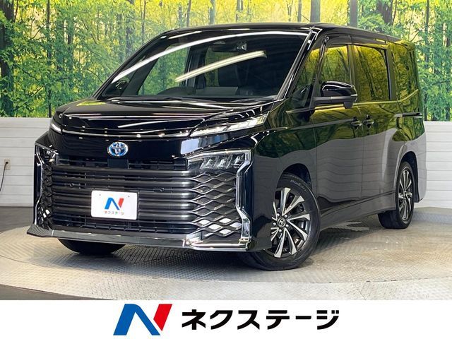 TOYOTA / VOXY HYBRID