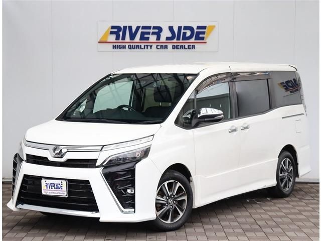 TOYOTA / VOXY
