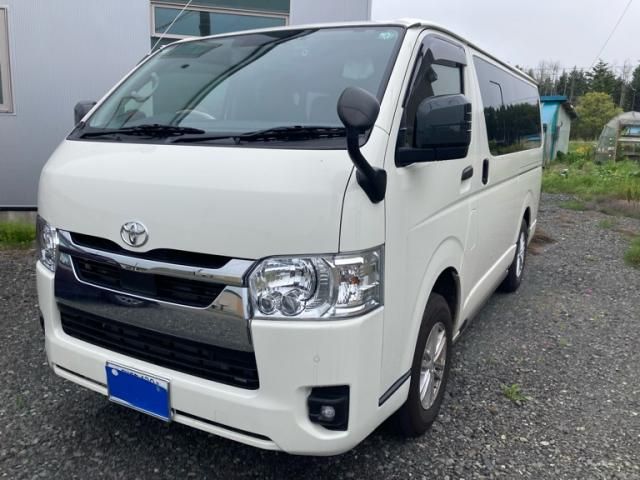 TOYOTA / HIACE van 4WD