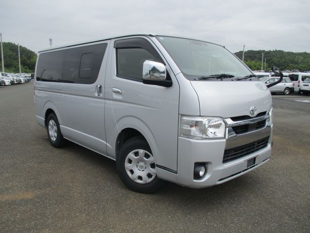 TOYOTA / HIACE van 2WD