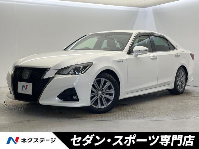 TOYOTA / CROWN sedan hybrid