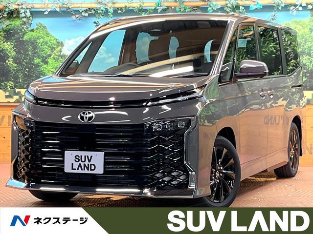 TOYOTA / VOXY HYBRID