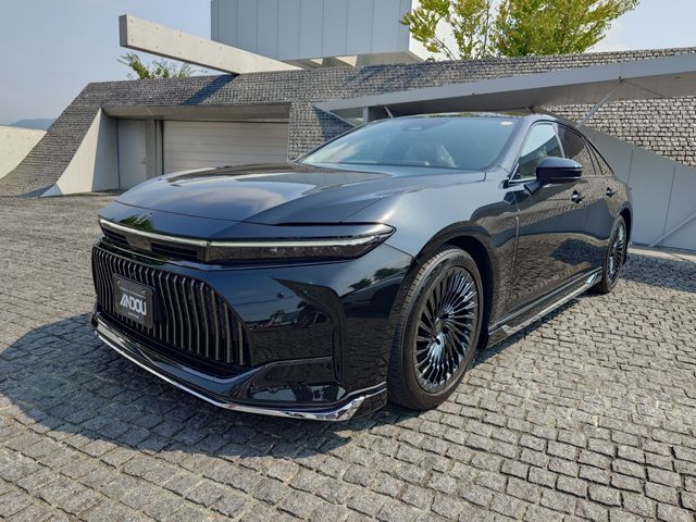 TOYOTA / CROWN sedan hybrid
