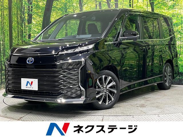 TOYOTA / VOXY HYBRID
