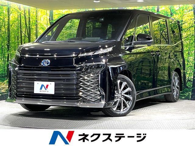 TOYOTA / VOXY HYBRID