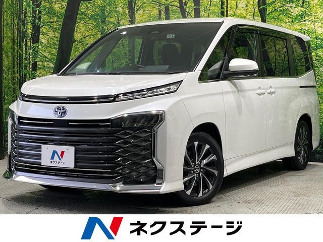 TOYOTA / VOXY HYBRID