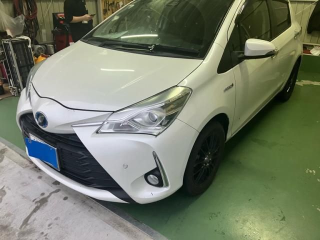 TOYOTA / VITZ HYBRID