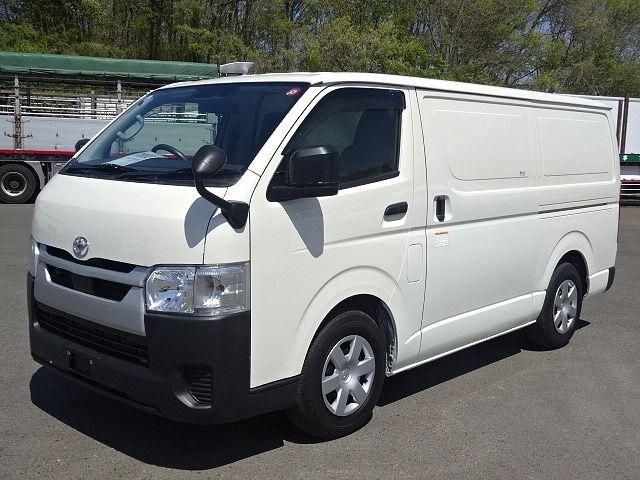 TOYOTA / ハイエース