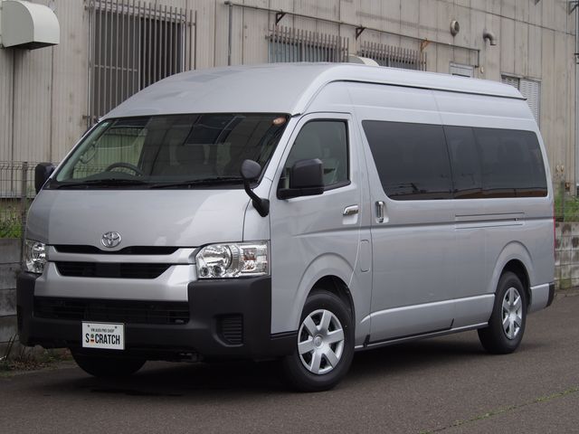TOYOTA / HIACE COMMUTER